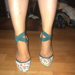 Summer wedges